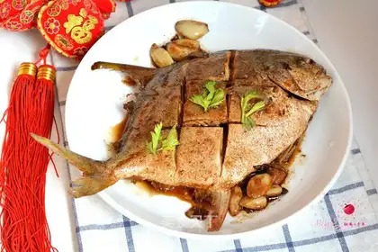 Red-burned mackerel