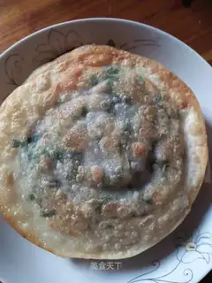 A dumpling onion meatloaf