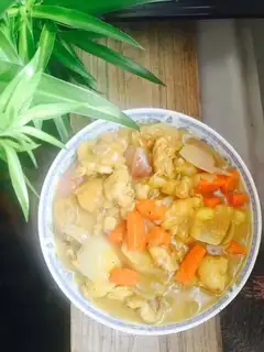 Curry chicken
