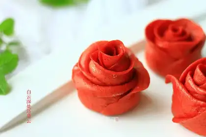 Rose rolls