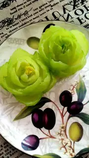 Emerald roses