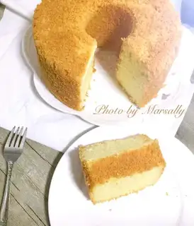 Mid-air sponge cake
