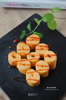Tomato egg rolls