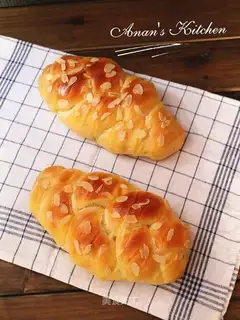 Apricot bread