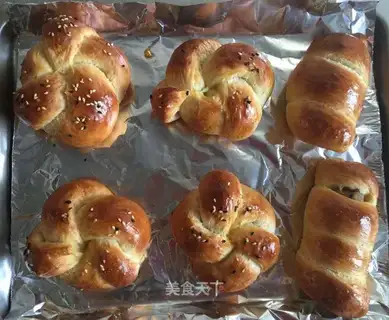 Homemade sausage, hot dog bread