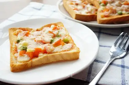 Toast pizza