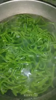 Weed noodles