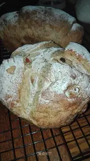 Orange piping bread