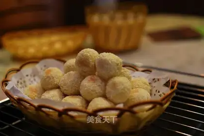 Full egg coconut ball