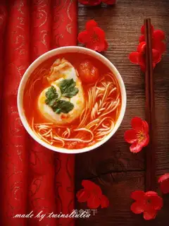 Tomato egg-shave soup
