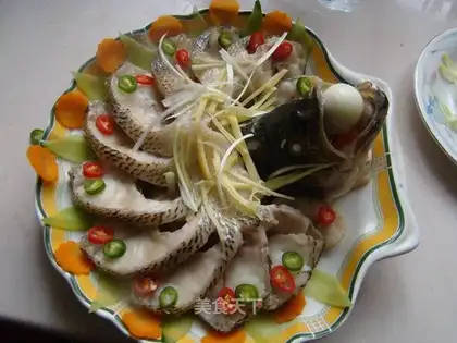 Peacock open-screen fish
