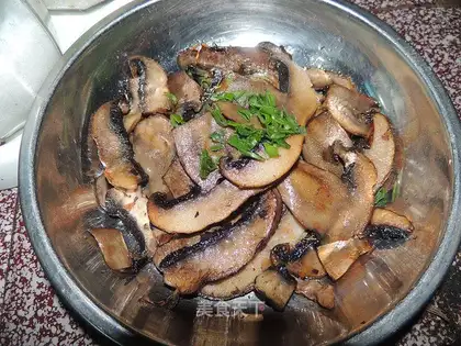Frozen precious mushrooms