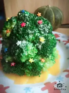 A fruit tree salad