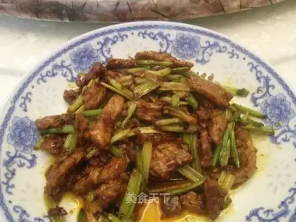 Celery fried meat
