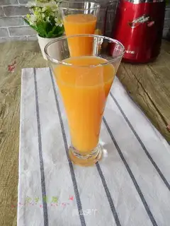 Fresh orange juice