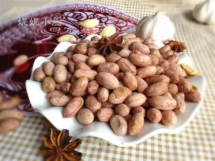 Garlic peanuts