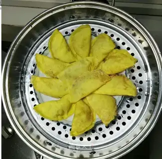 Gold egg dumplings