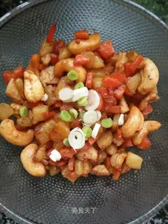 Five-coloured cashew nut chicken