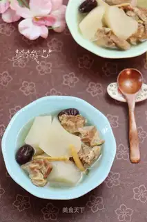 Roach and lamb soup