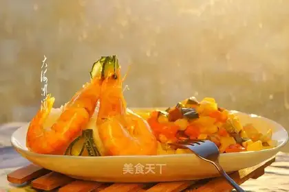 Red curry shrimp rice