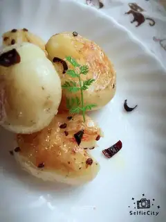 Pepper salt, potatoes