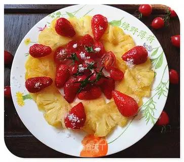Pineapple berries