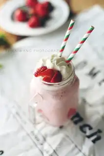 Strawberry shakes