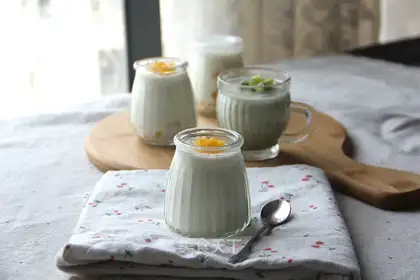 Peach yogurt