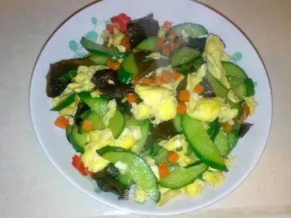 Scrambled cucumber with fungus and egg