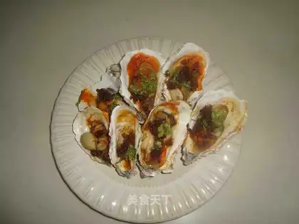 Roasted oysters with garlic flavor