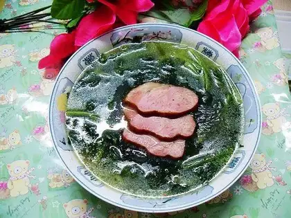 Spinach vermicelli soup