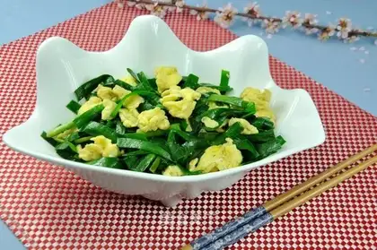 chives scrambled eggs