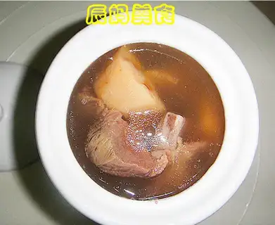 Ginseng, lotus root and dragon bone soup