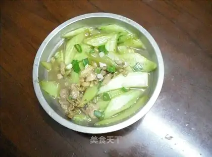 stir-fried pork with cucumber