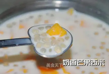 Creamy mango sago