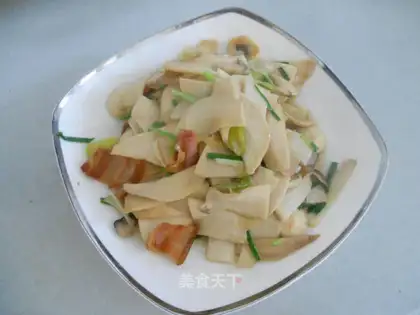 Stewed fish balls with cured mushrooms