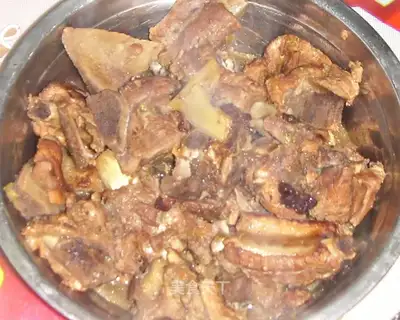 braised pork ribs
