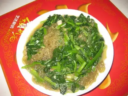 Spinach vermicelli strips