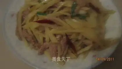 Potato and shredded pork