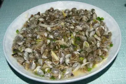 Mud snail with onion oil
