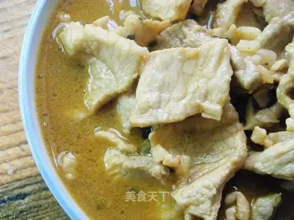 Hot and sour pork slices