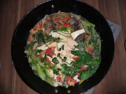 Home-cooked carp pot