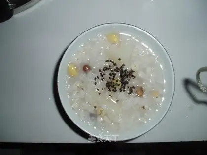 Long yam and double bean coix rice porridge