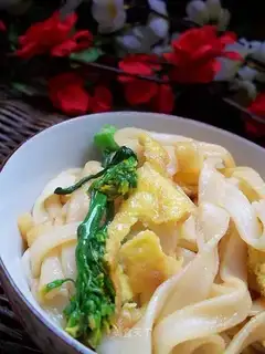 fried rice noodles