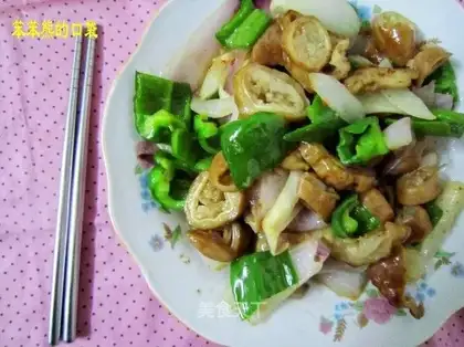 stir-fried pork sausage with green pepper