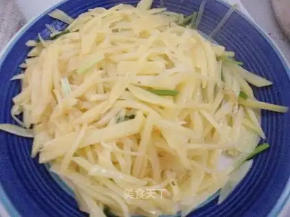 stir-fried shredded potatoes