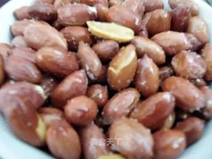 fried peanuts