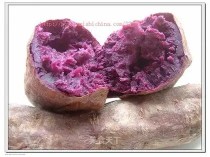 Baked purple potatoes in the microwave