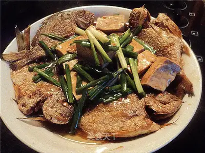Pan-fried fish and tofu