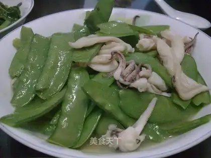stir-fried peas with fresh squid
